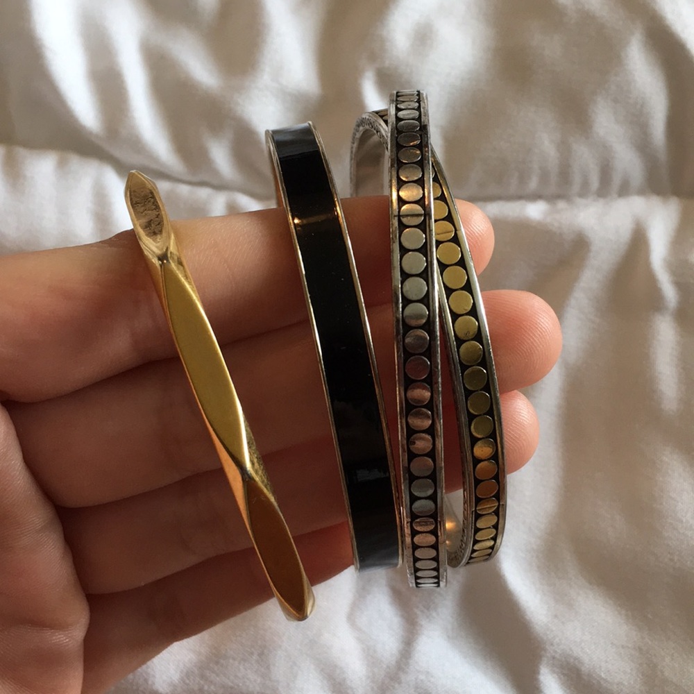 Assorted bangle set